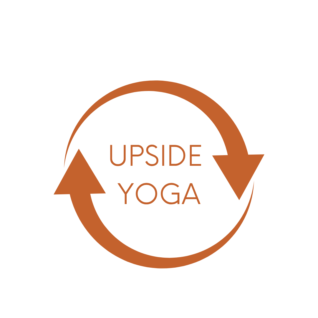 2 blanco-logo-upside-yoga-david-barreto-castellon-españa